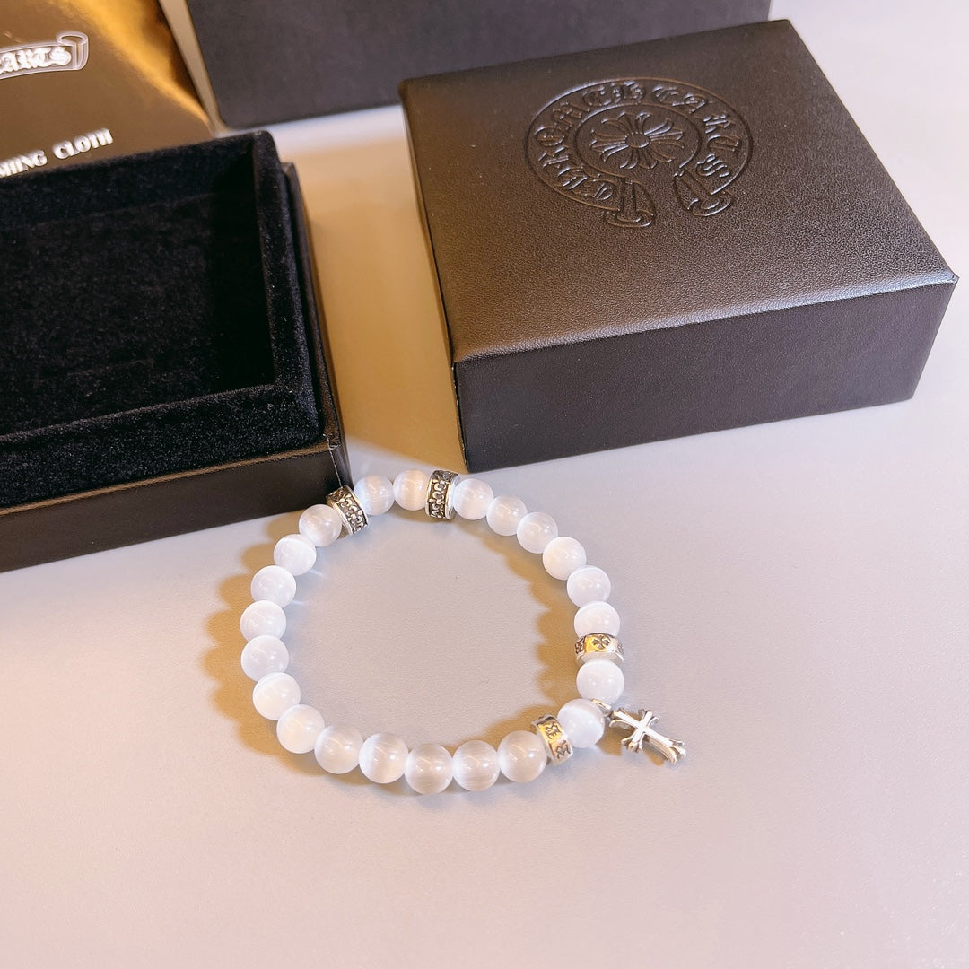 Martin Graham beaded bracelet in polished metal-tone – detail view