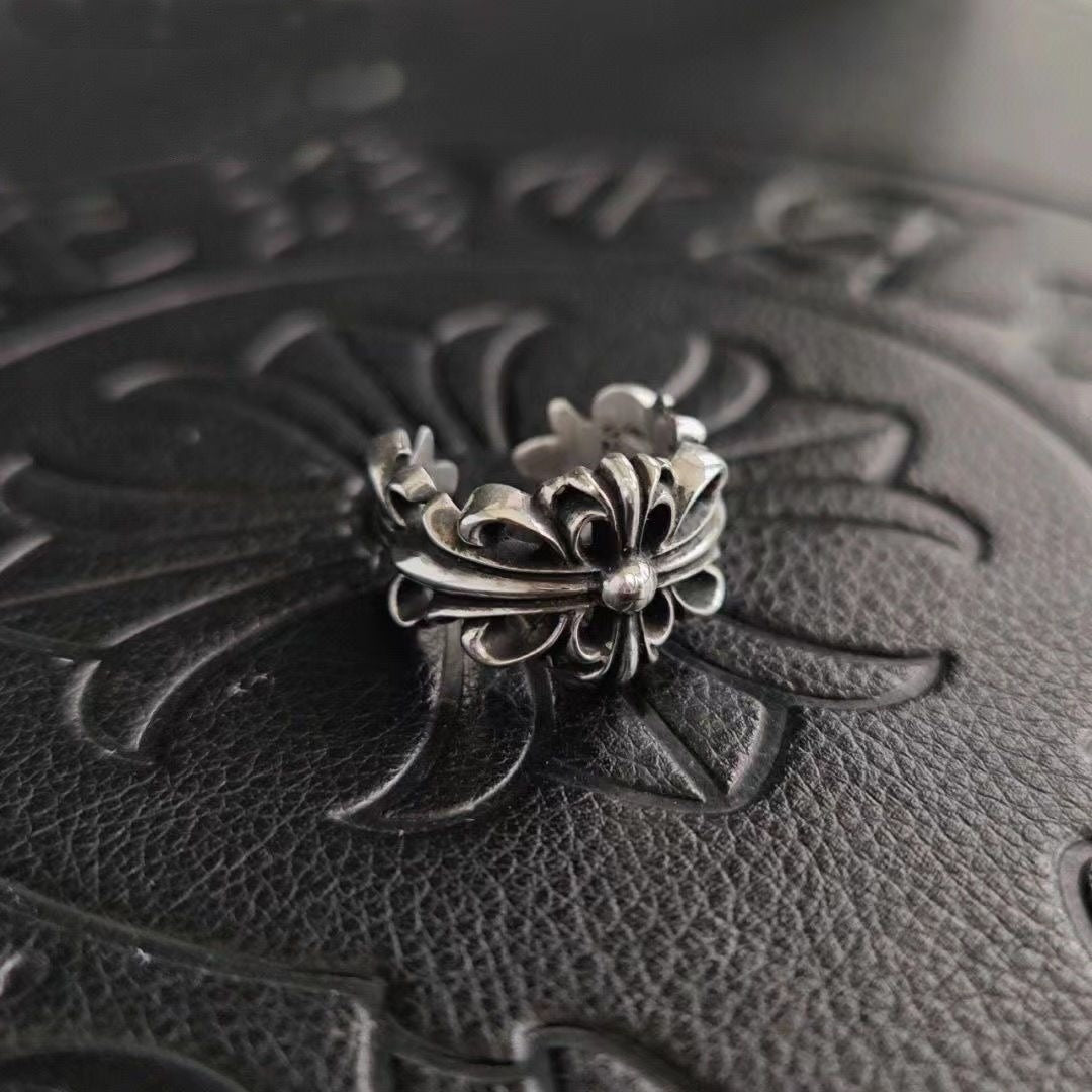 Martin Graham ring in polished metal-tone – detail view