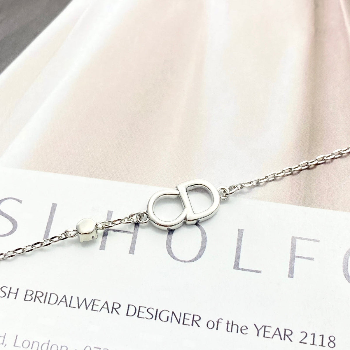 Martin Graham bracelet in polished metal-tone – side detail