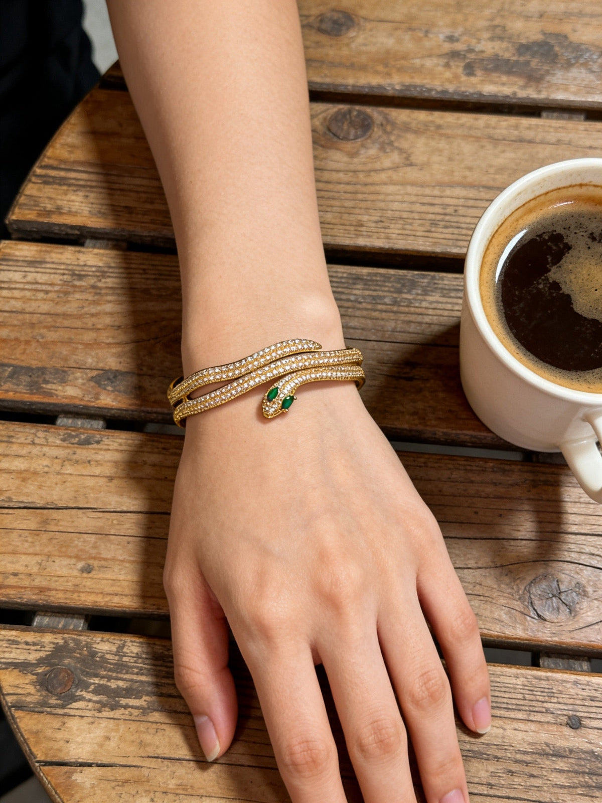 Martin Graham bracelet in polished metal-tone – side detail