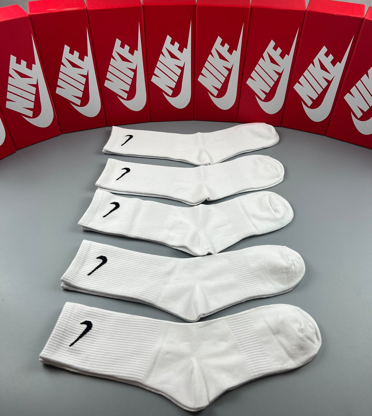 Nike Classic Swoosh Crew Socks