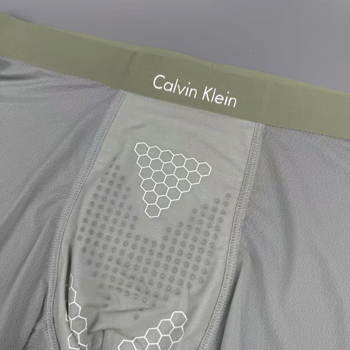 Calvin Klein Mulberry silk Seamless-Cut Men's Boxer Briefs - 3-Piece Box