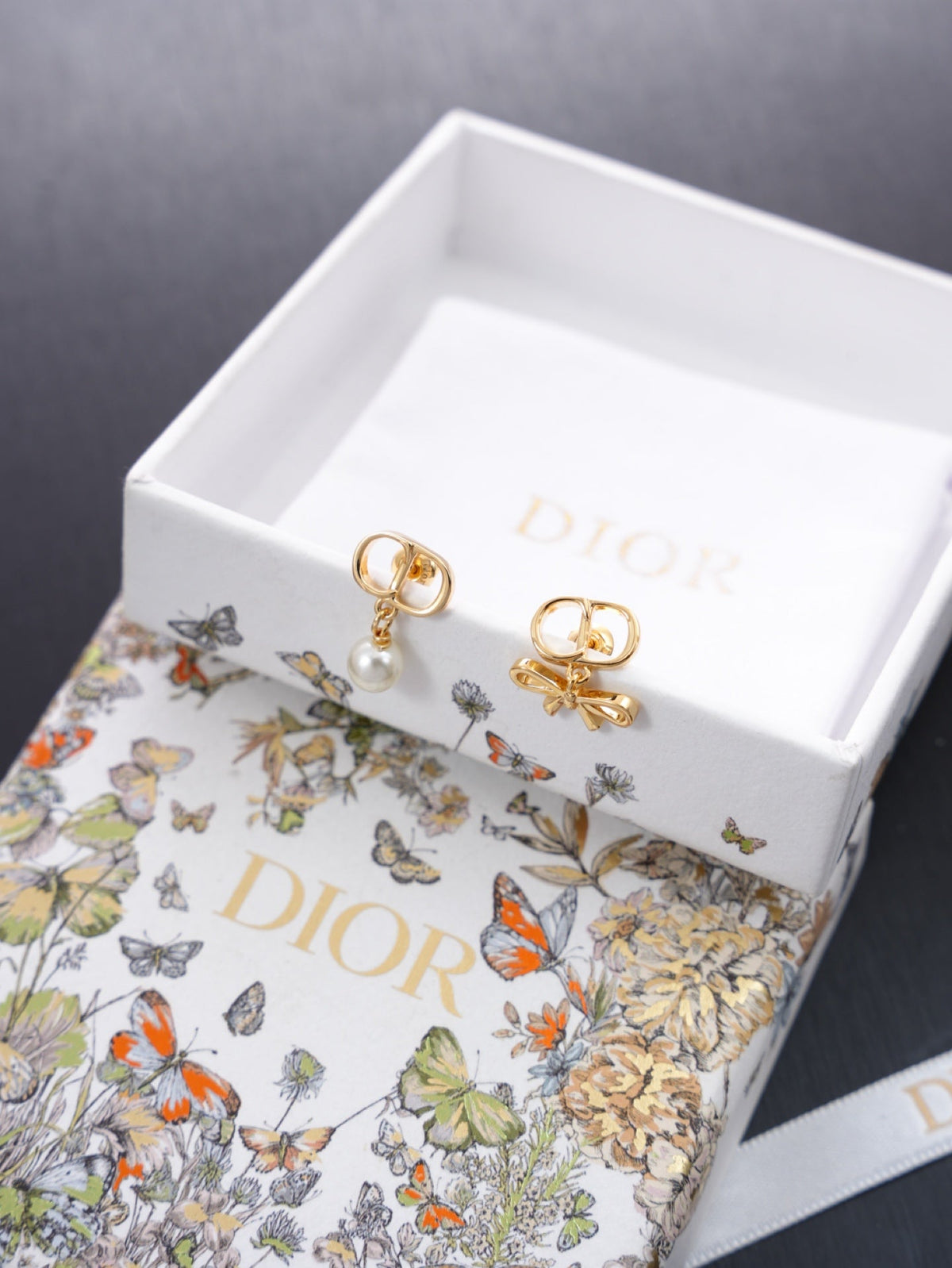 Martin Graham earrings in polished metal-tone – side detail