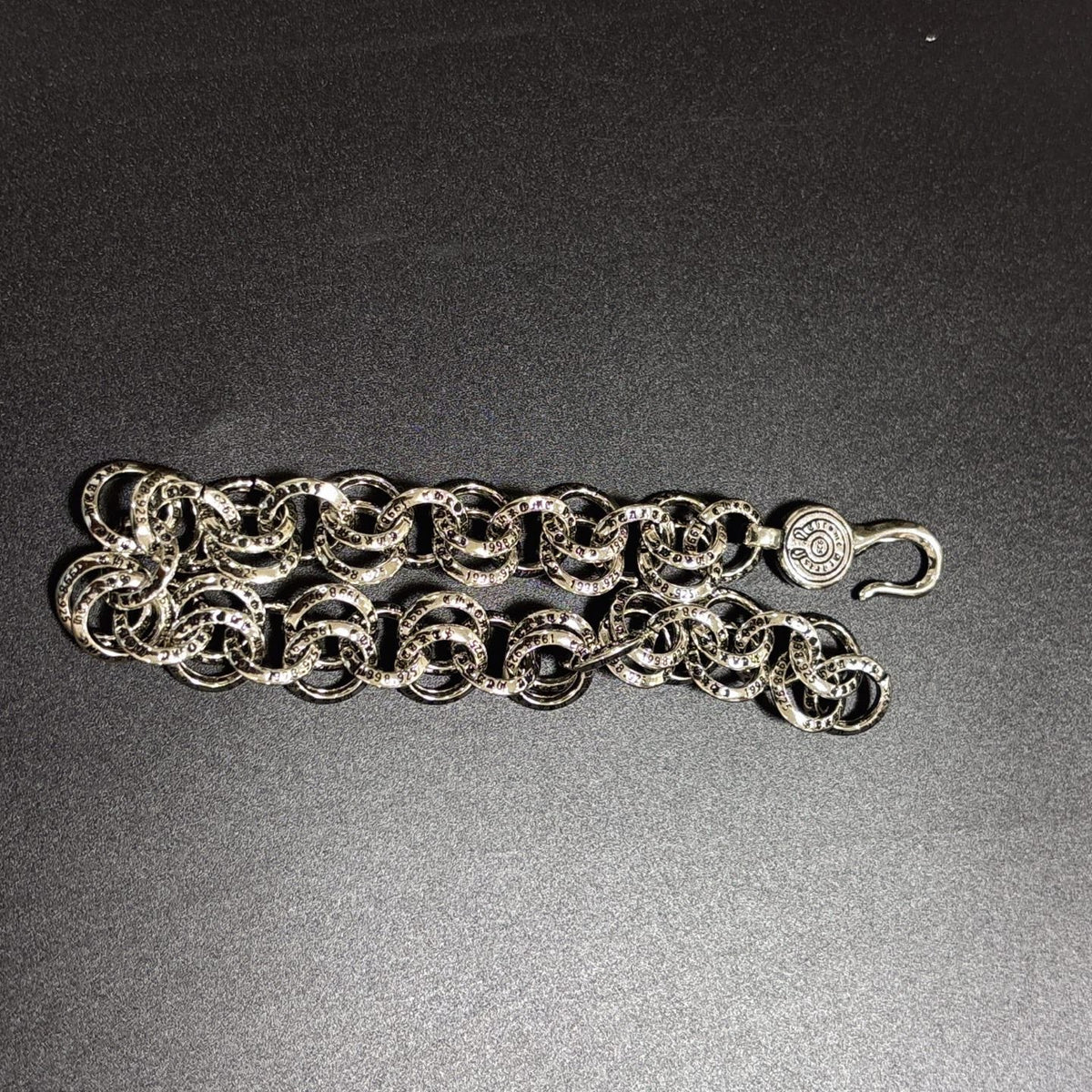 Martin Graham bracelet in polished metal-tone – side detail