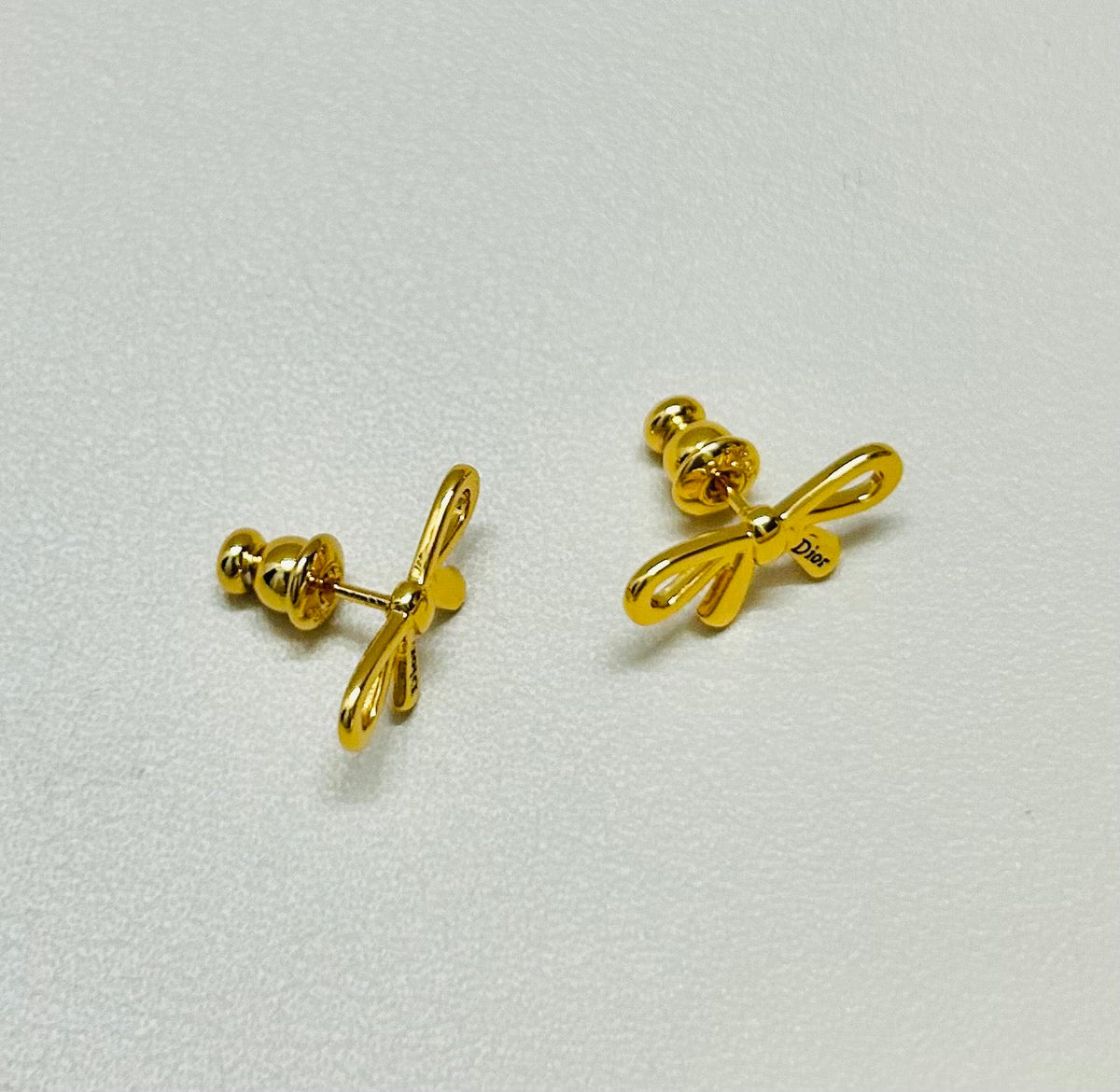 Martin Graham earrings in polished metal-tone – side detail