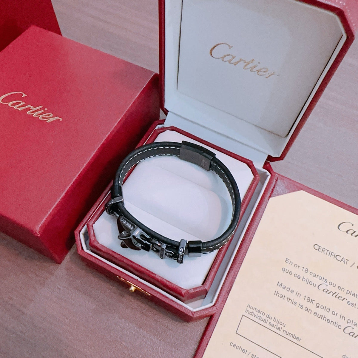 Martin Graham bracelet in polished metal-tone – side detail