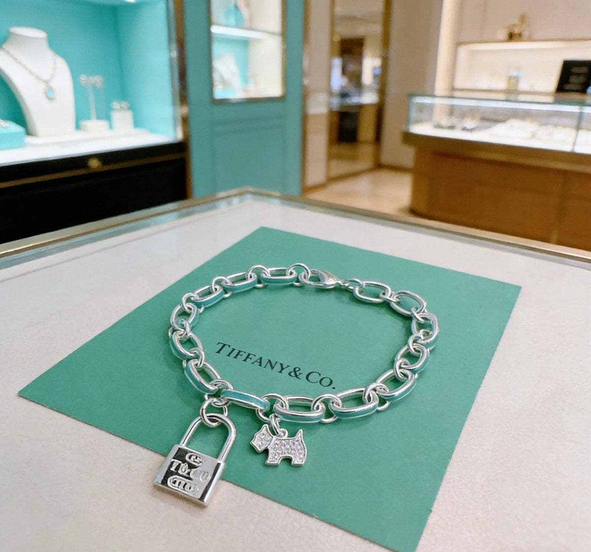 Martin Graham bracelet in polished metal-tone – side detail