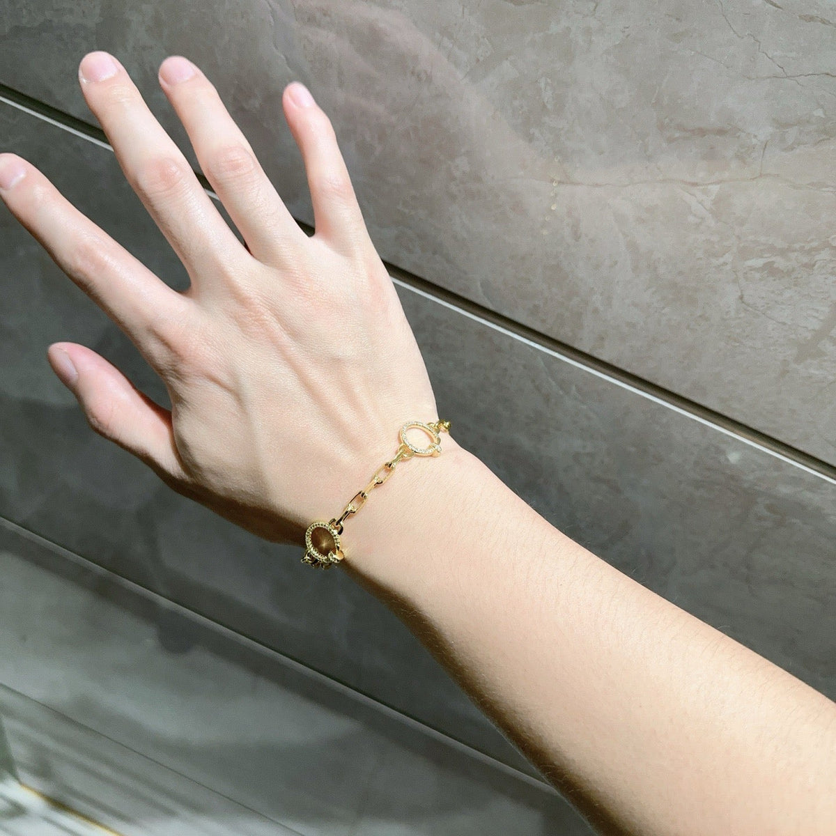 Martin Graham bracelet in polished metal-tone – side detail