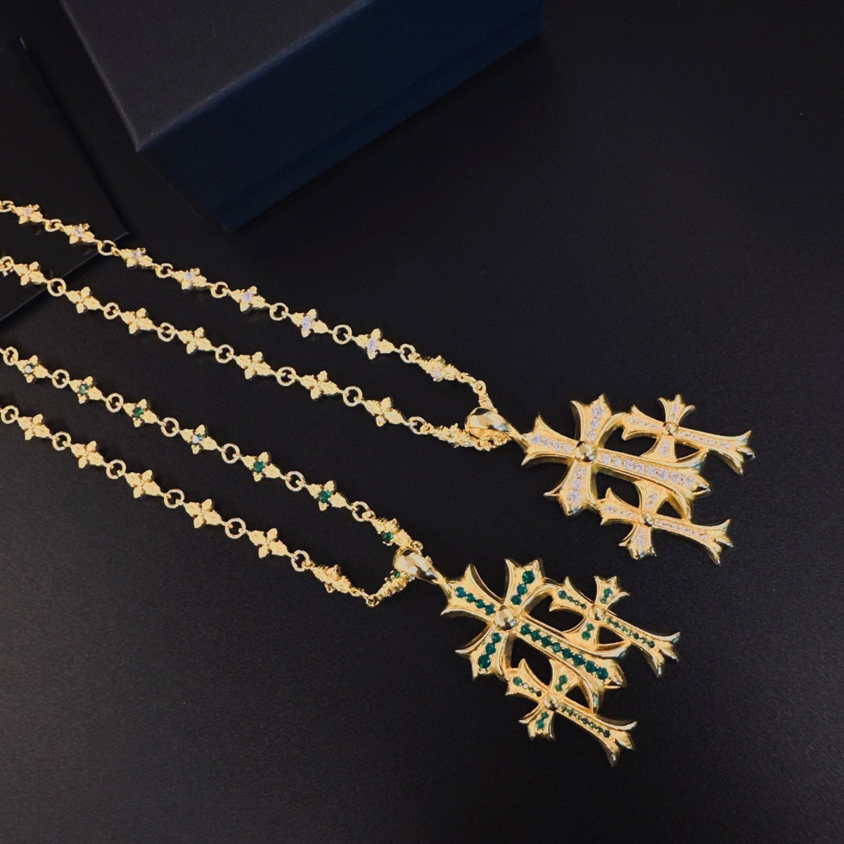 Martin Graham pendant necklace in polished metal-tone – side detail