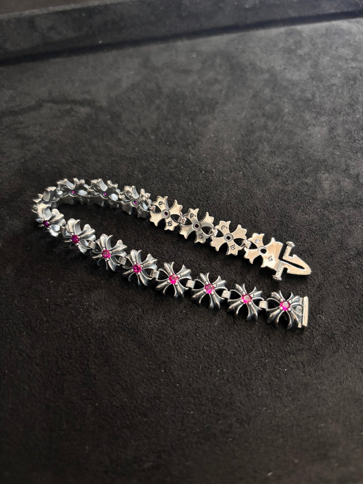 Martin Graham bracelet in polished metal-tone – side detail