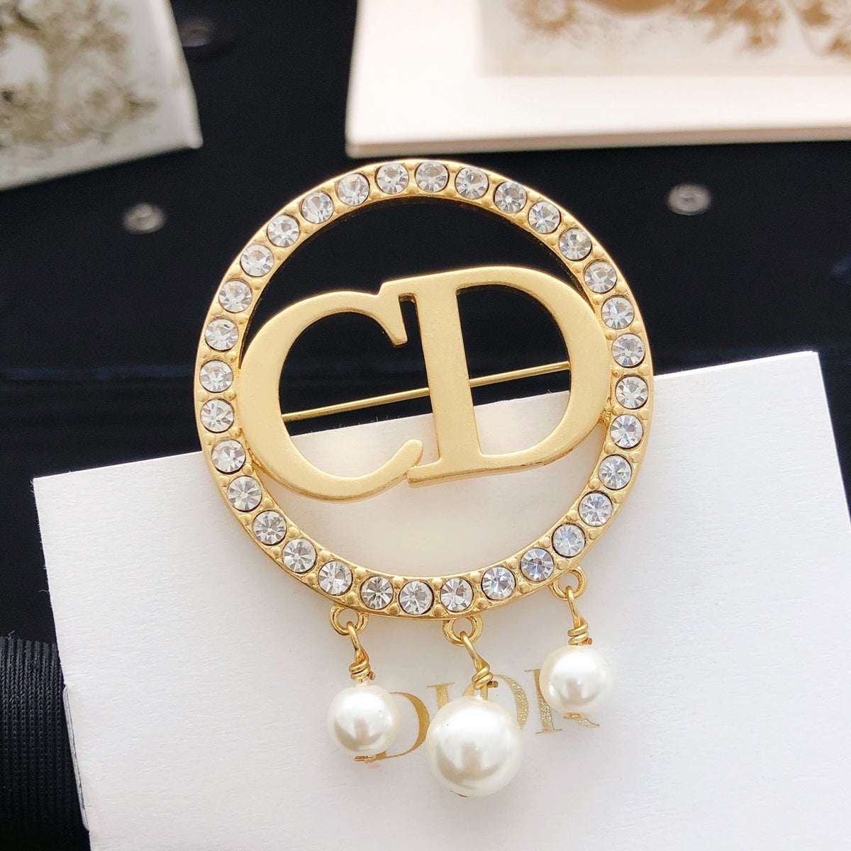 Martin Graham brooch in polished metal-tone – side detail