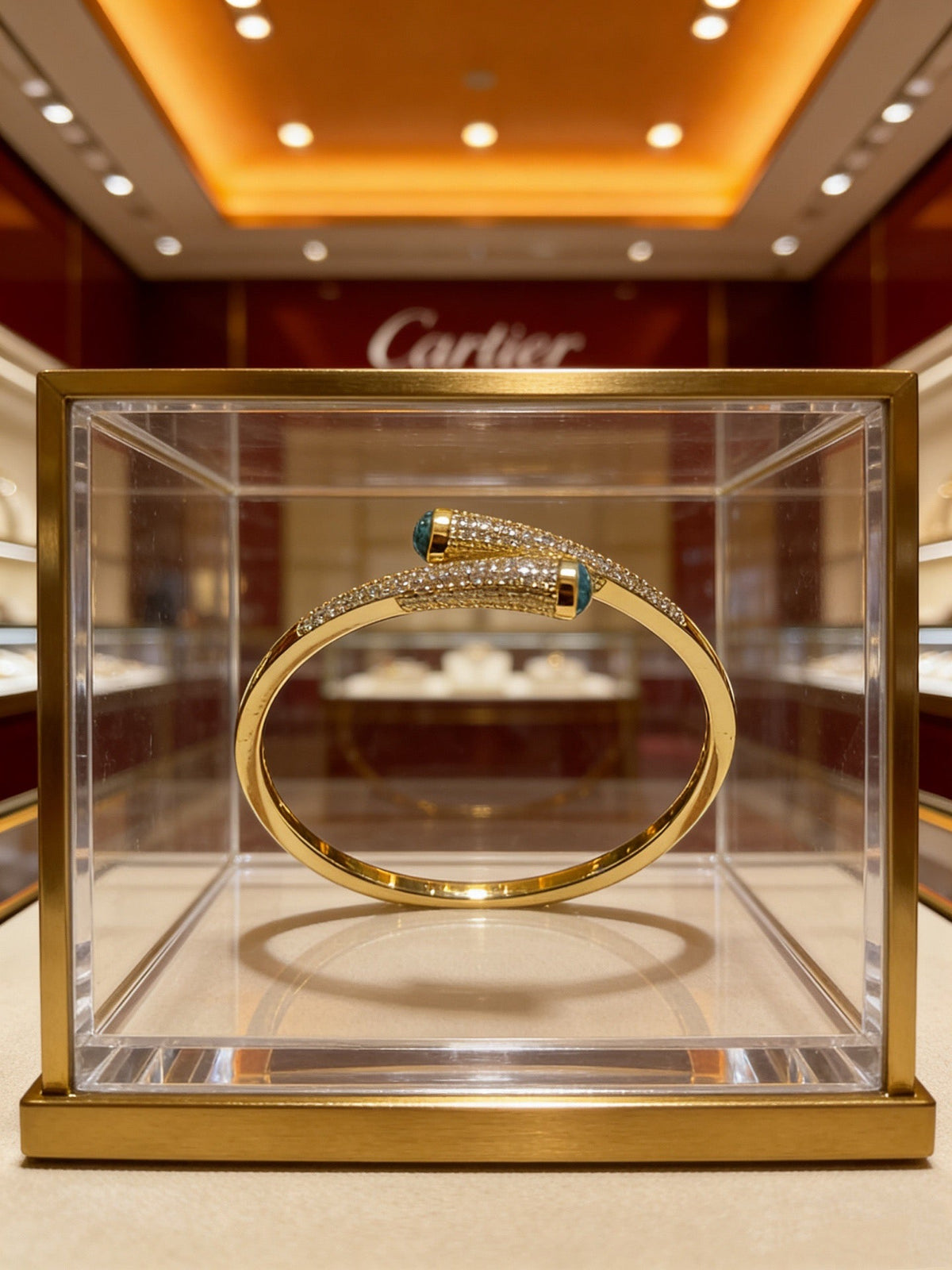Martin Graham bracelet in polished metal-tone – side detail