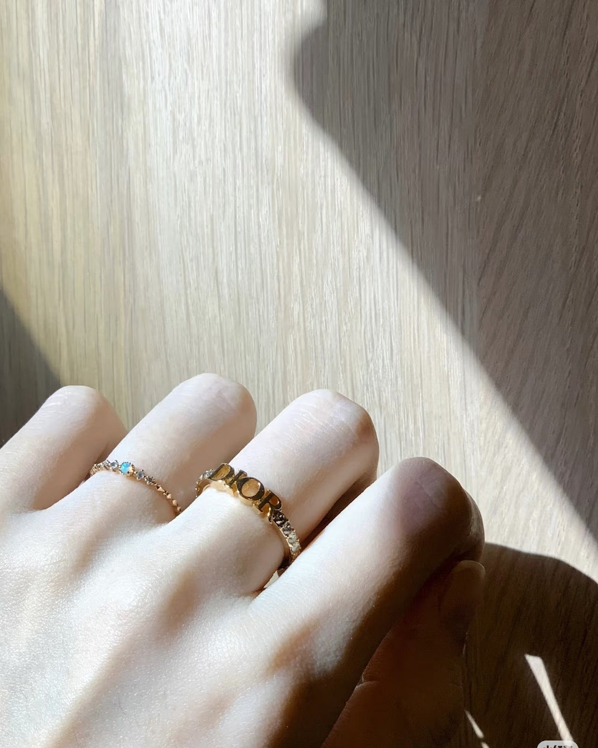 Martin Graham ring in polished metal-tone – side detail