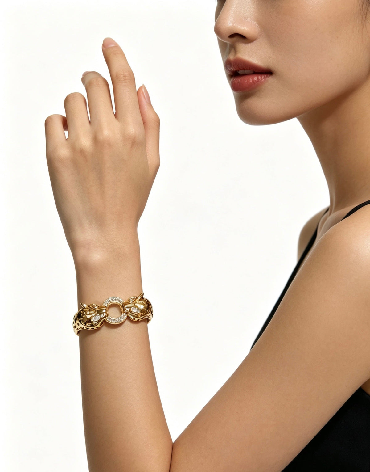 Martin Graham bracelet in polished metal-tone – side detail