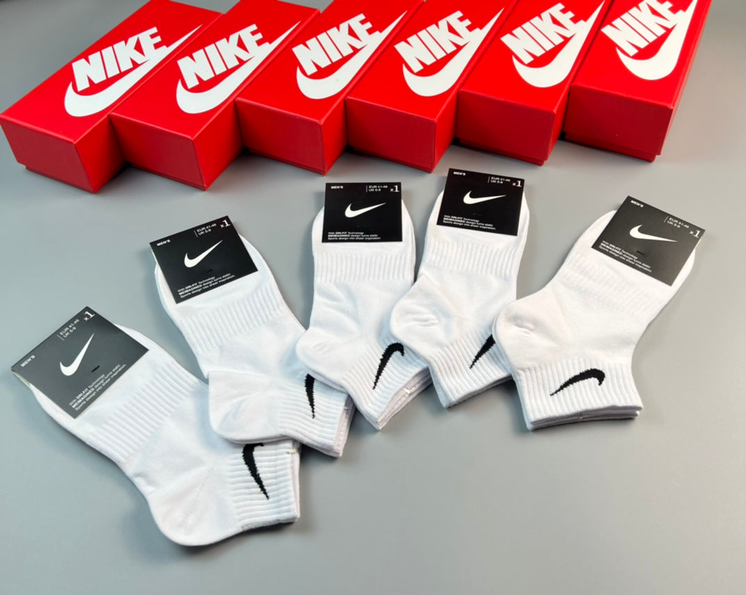 Nike Cotton Ankle Socks - Black & White