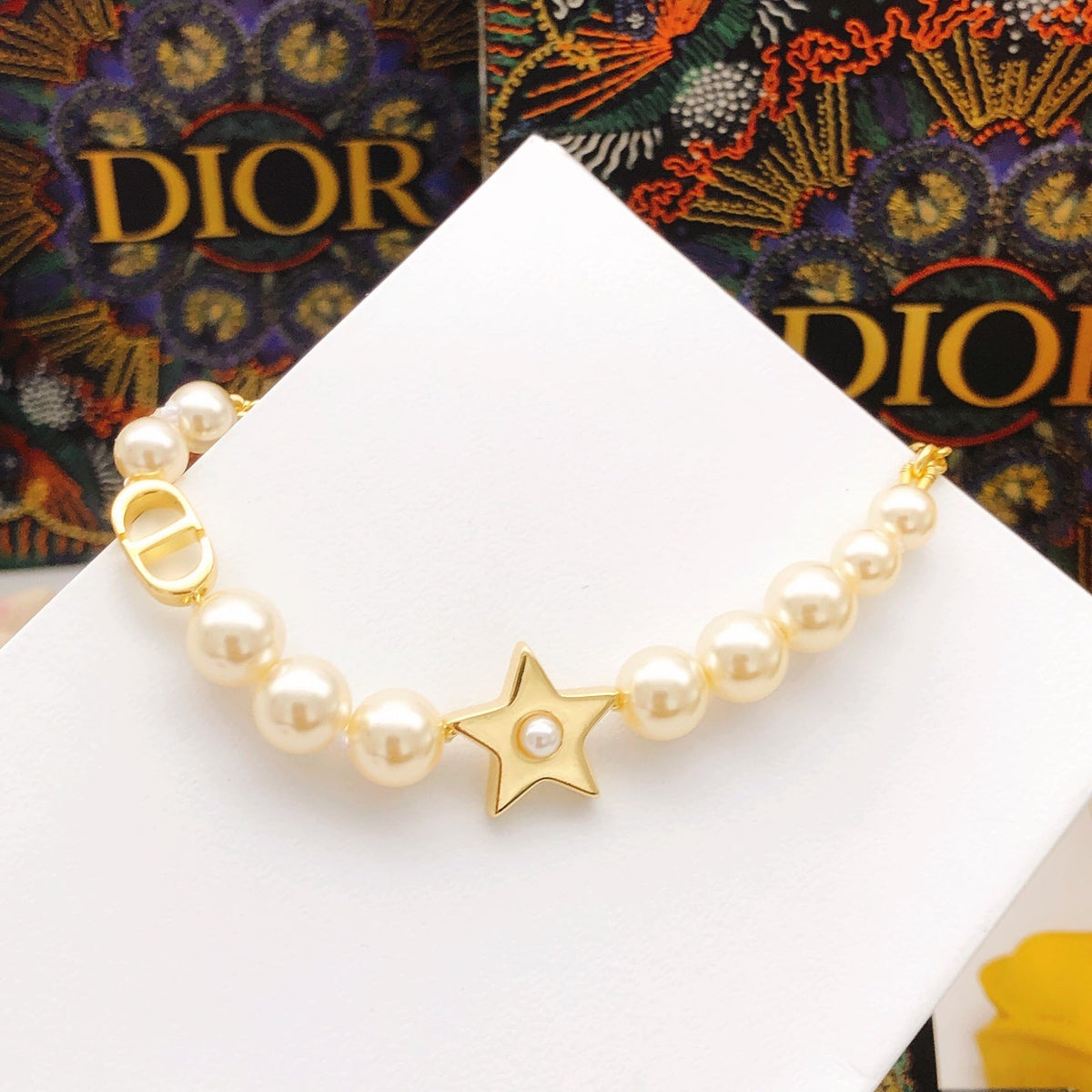 Martin Graham bracelet in polished metal-tone – side detail