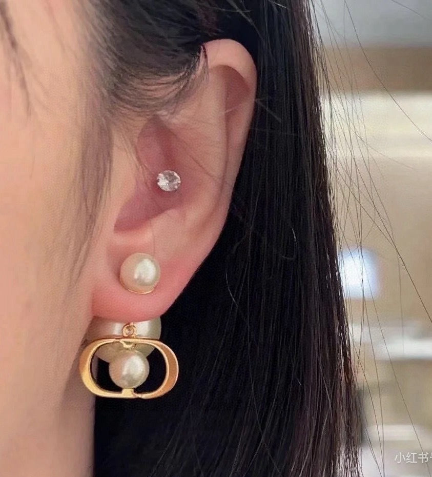 Martin Graham earrings in polished metal-tone – side detail