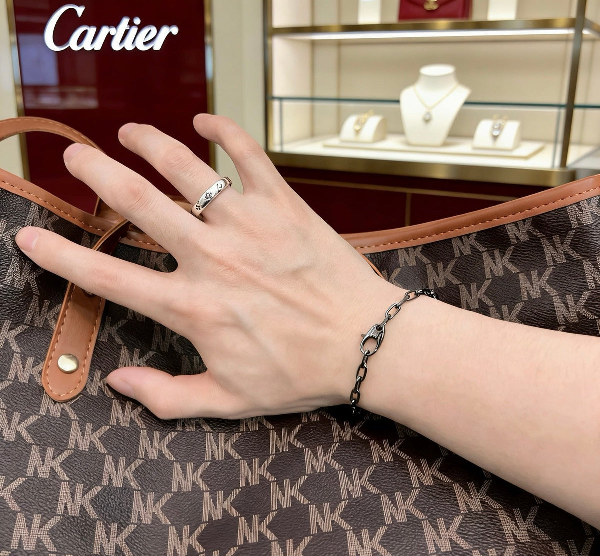 Martin Graham bracelet in polished metal-tone – side detail