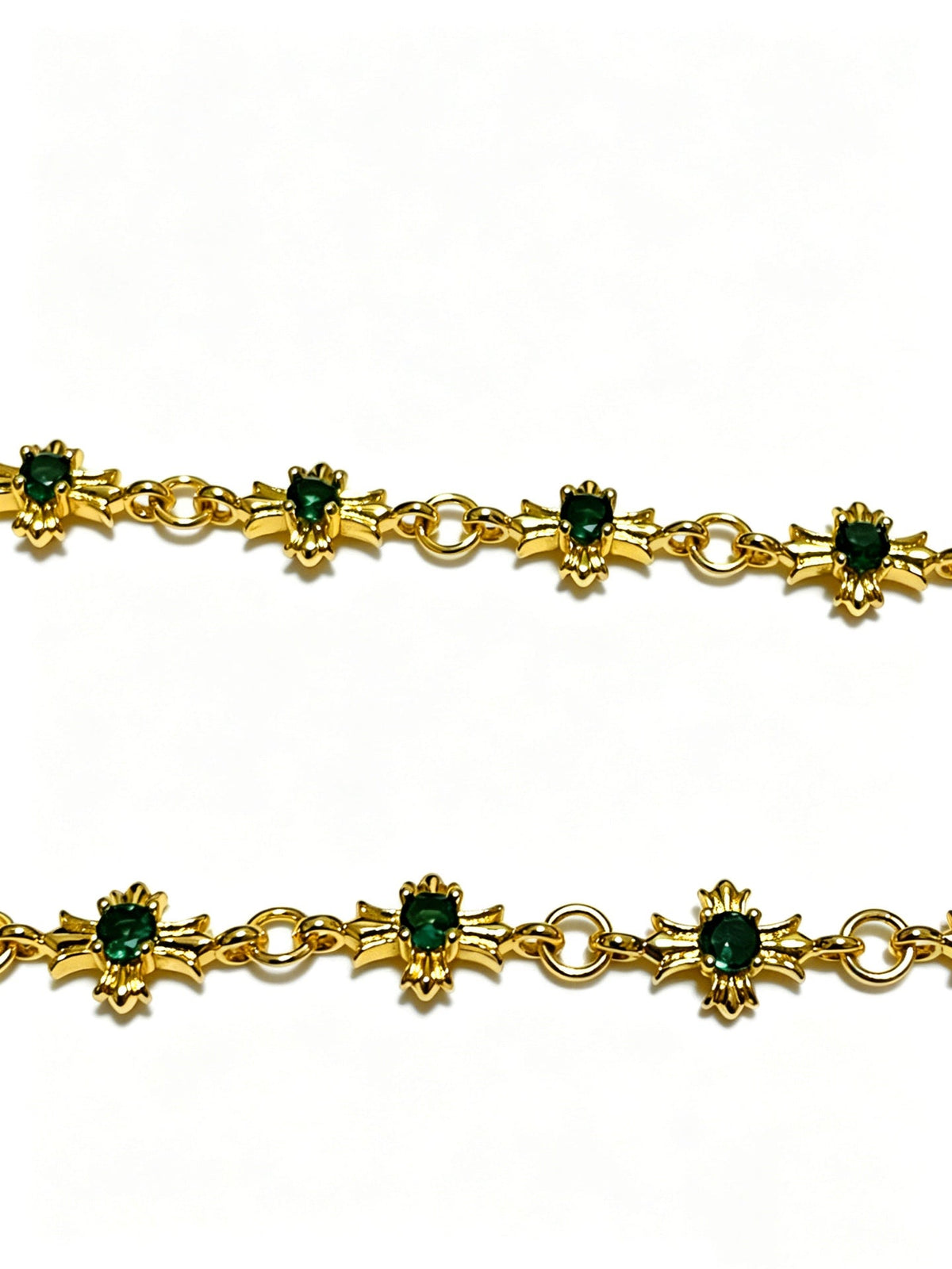 Martin Graham pendant necklace in polished metal-tone – side detail