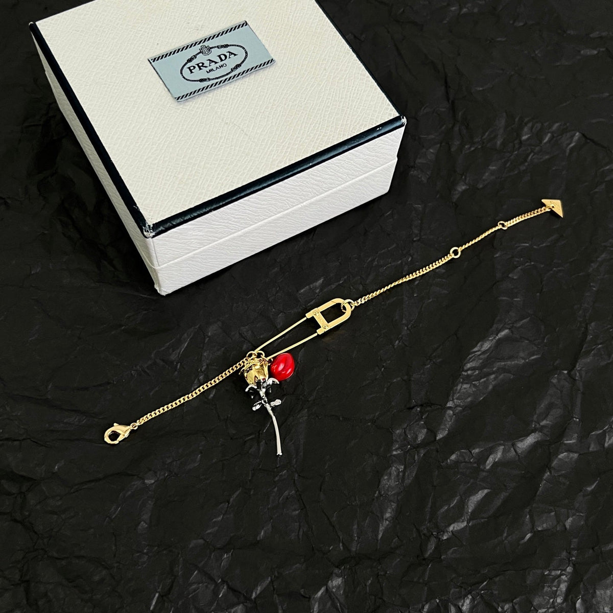 Martin Graham bracelet in polished metal-tone – side detail