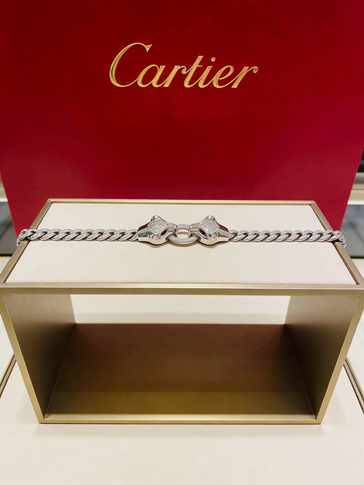 Martin Graham bracelet in polished metal-tone – side detail
