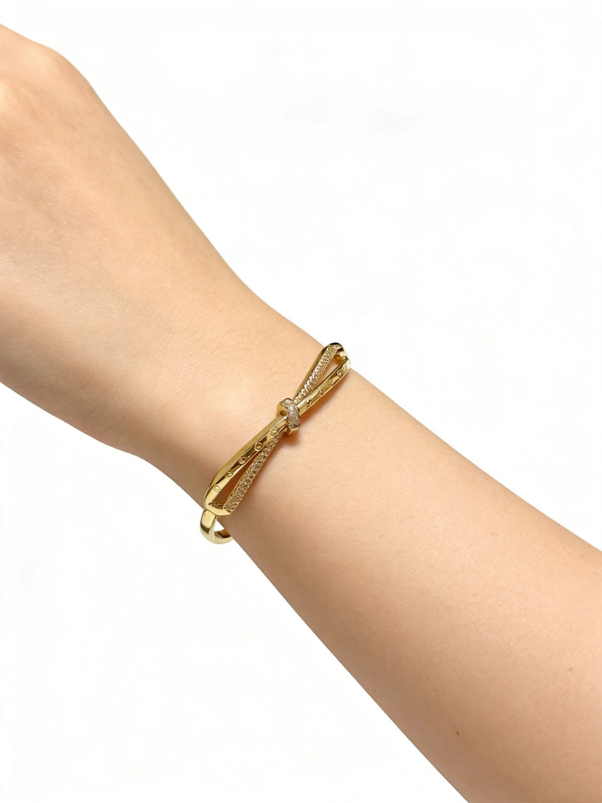 Martin Graham bracelet in polished metal-tone – side detail