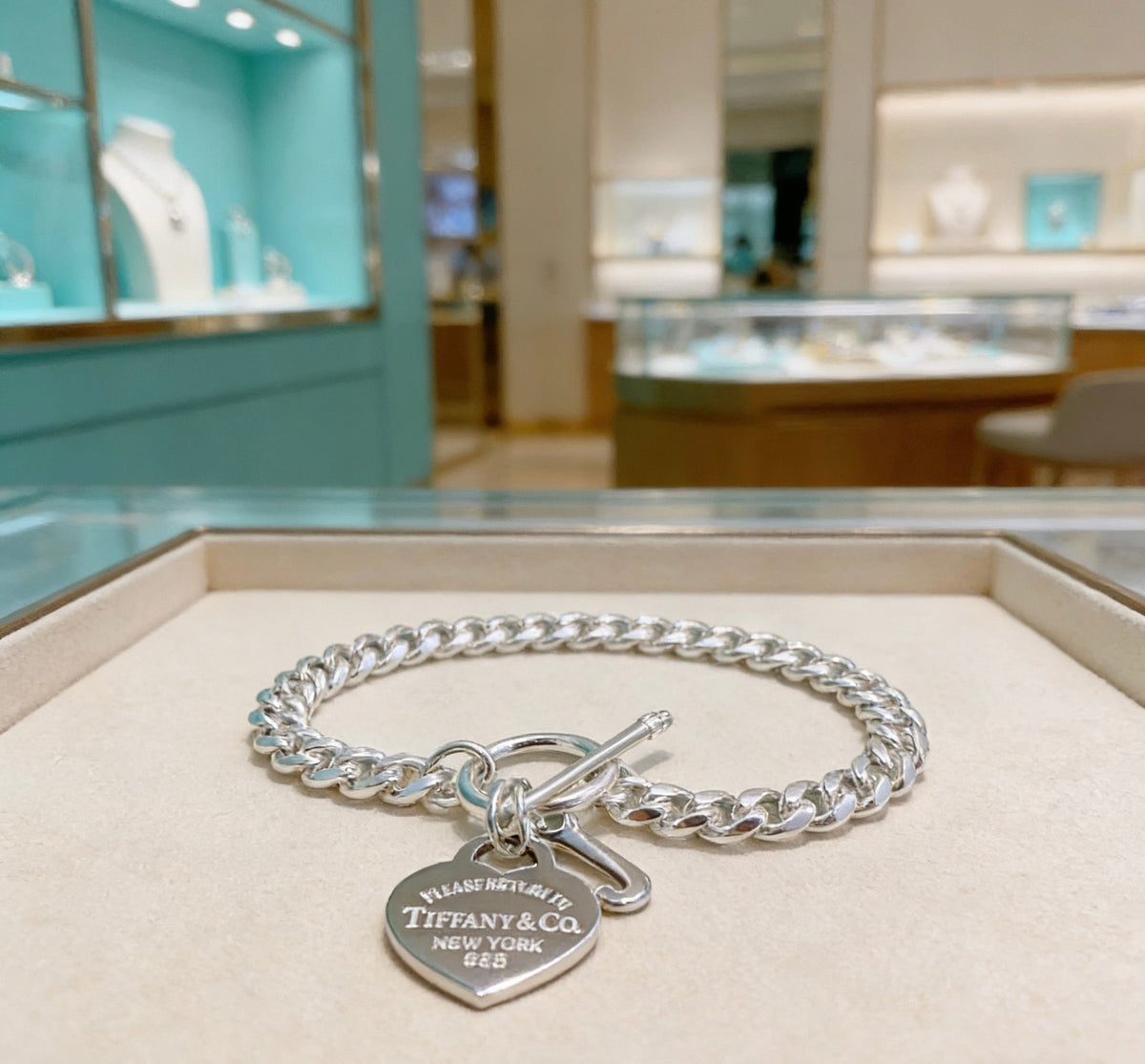 Martin Graham bracelet in polished metal-tone – side detail