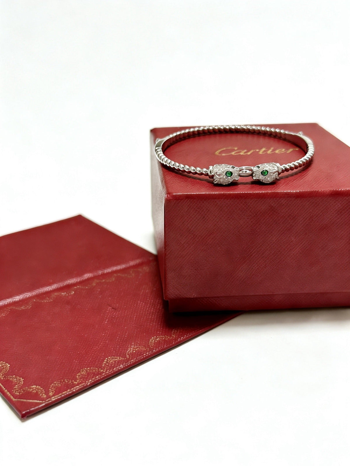 Martin Graham bracelet in polished metal-tone – side detail