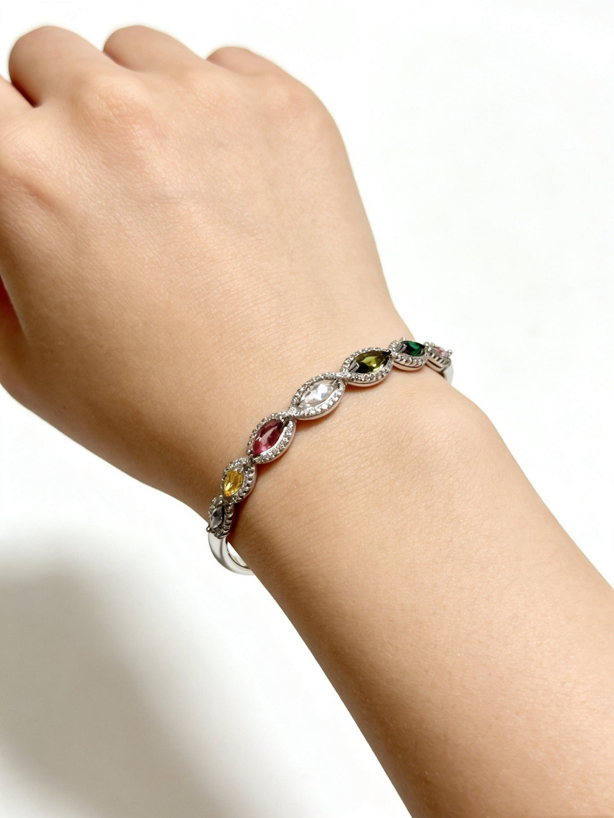 Martin Graham bracelet in polished metal-tone – side detail