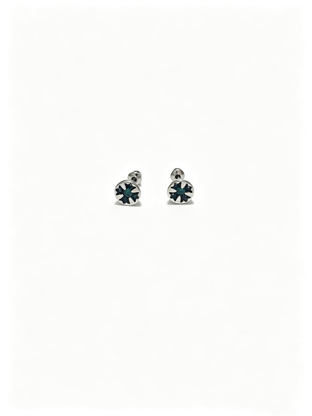 Martin Graham earrings in polished metal-tone – side detail