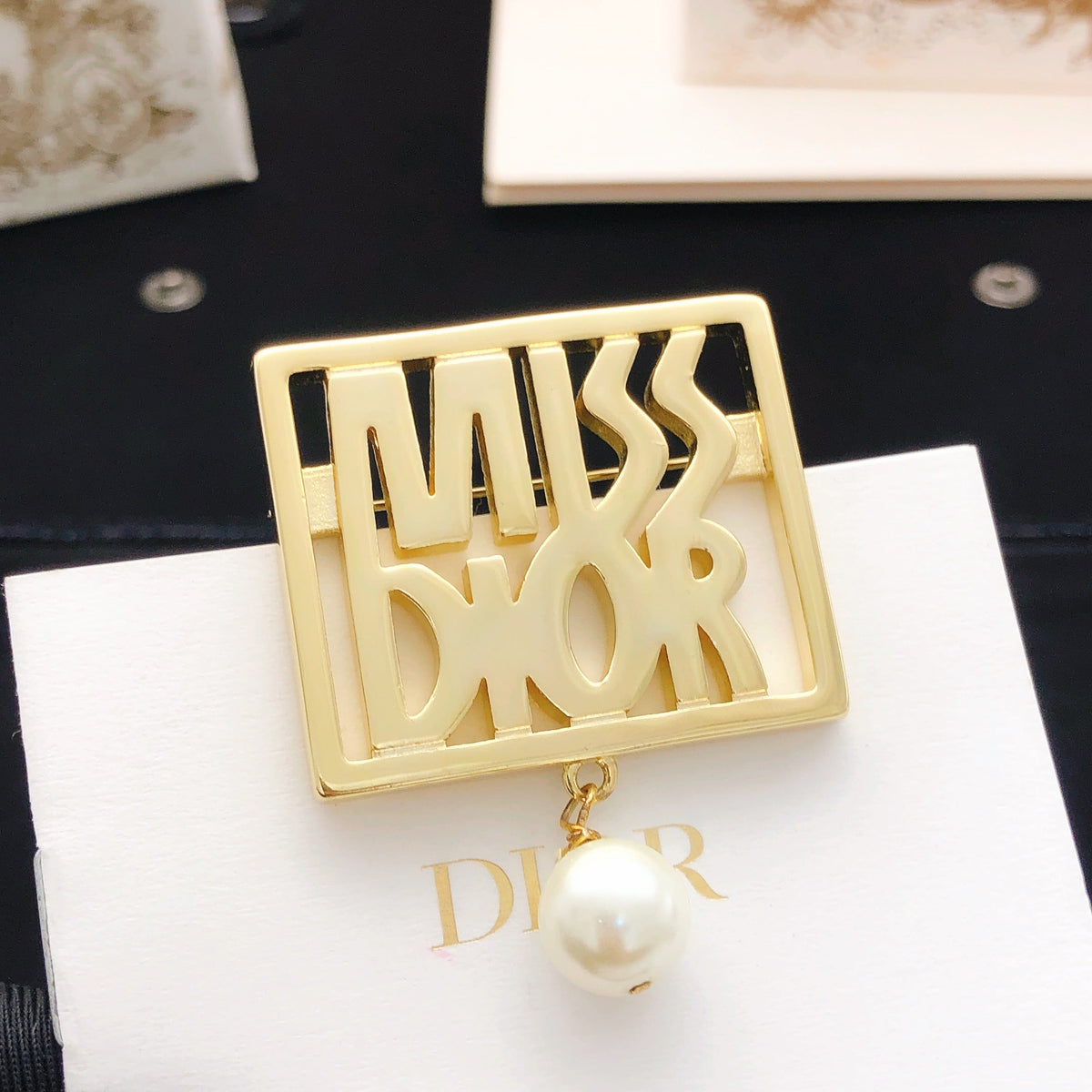 Martin Graham brooch in polished metal-tone – side detail