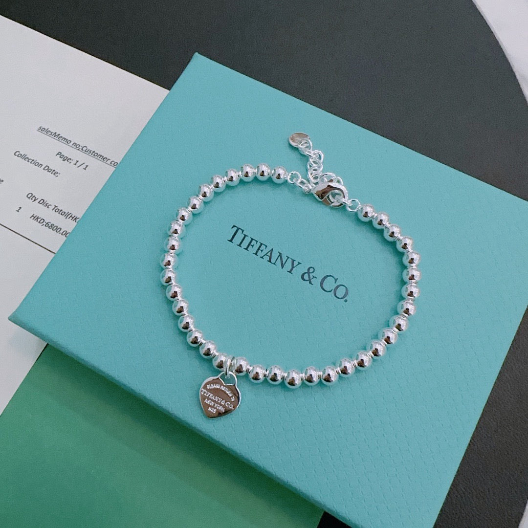 Martin Graham bracelet in polished metal-tone – close-up detail