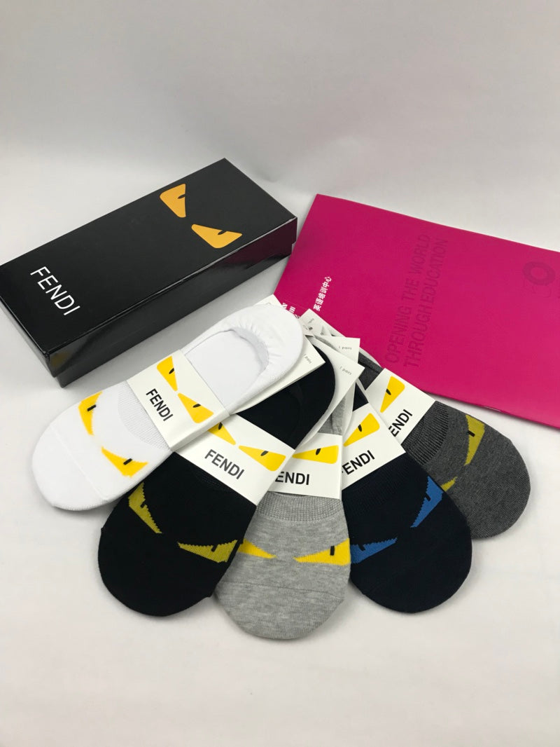 Fendi Bold Character-Style Graphic Details Crew Socks