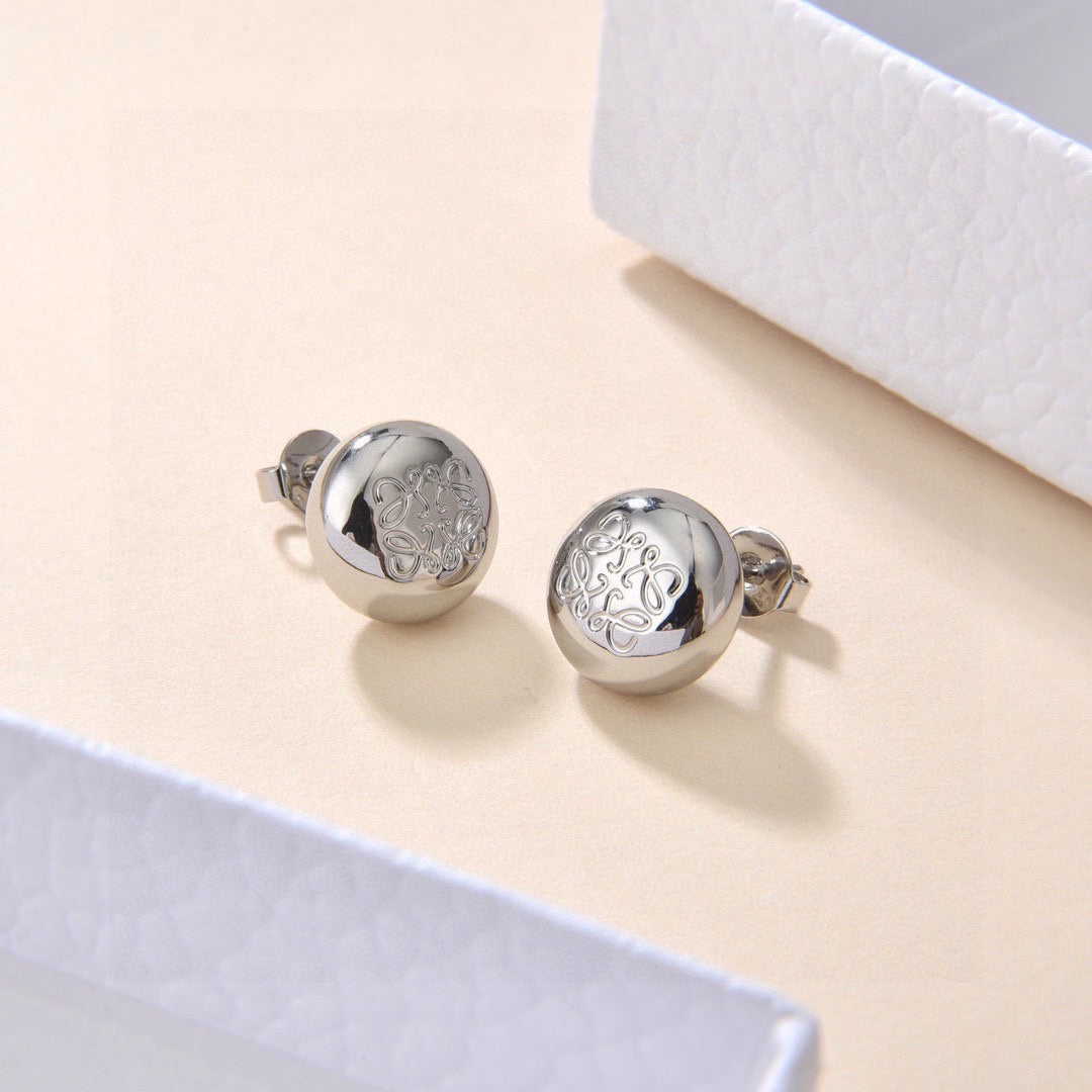 Martin Graham jewelry accessory in polished metal-tone