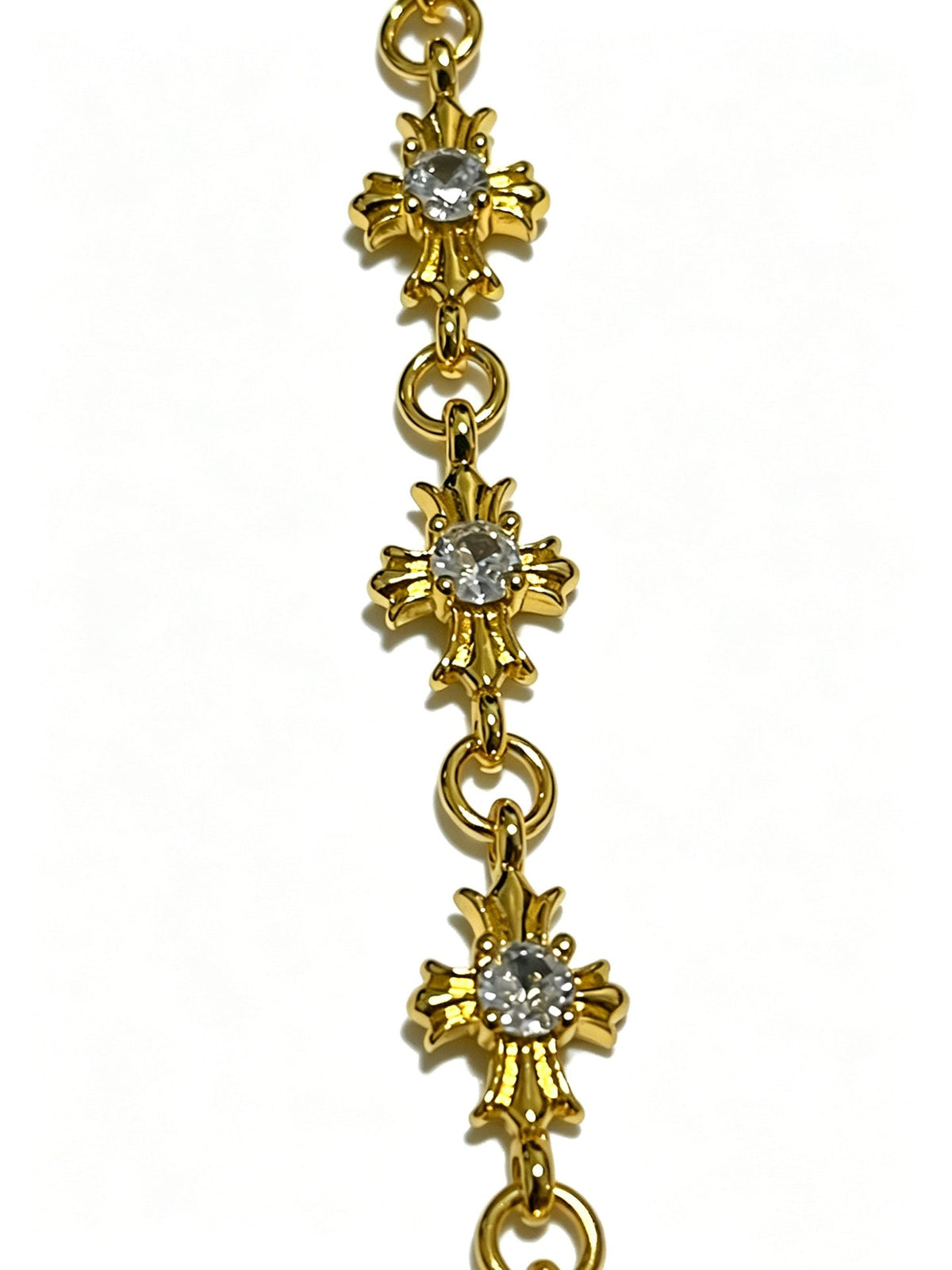 Martin Graham pendant necklace in polished metal-tone – close-up detail