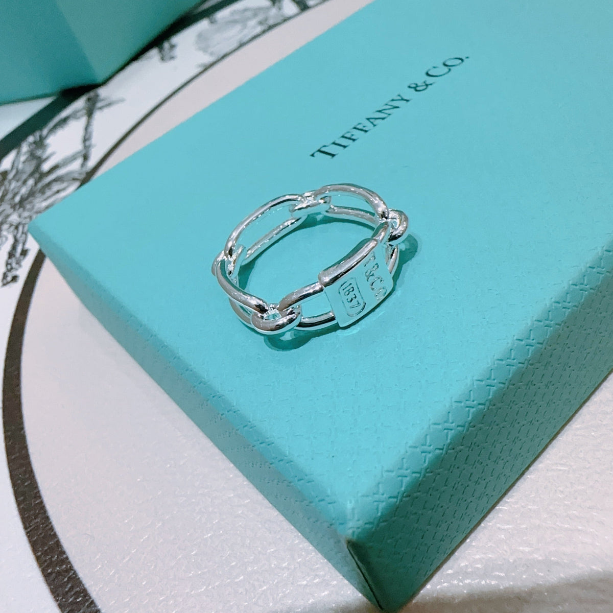 Martin Graham ring in polished metal-tone – close-up detail