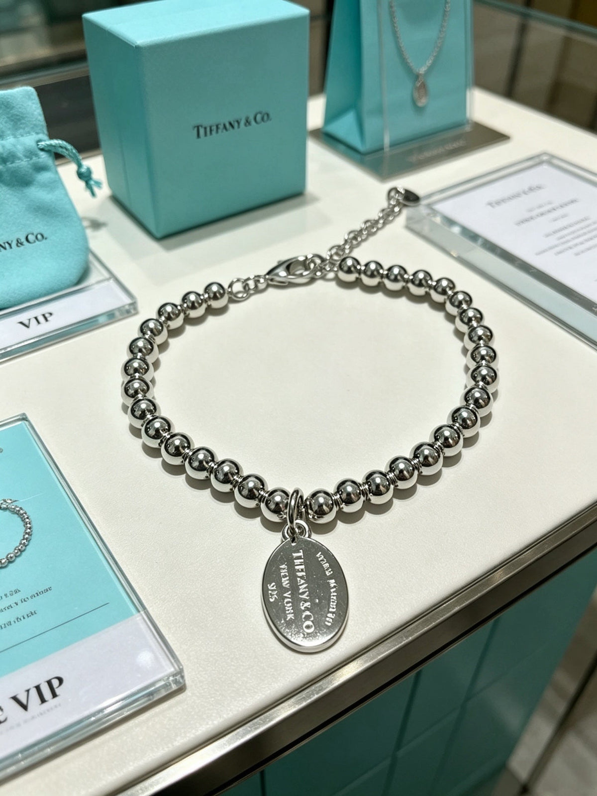 Martin Graham bracelet in polished metal-tone – close-up detail