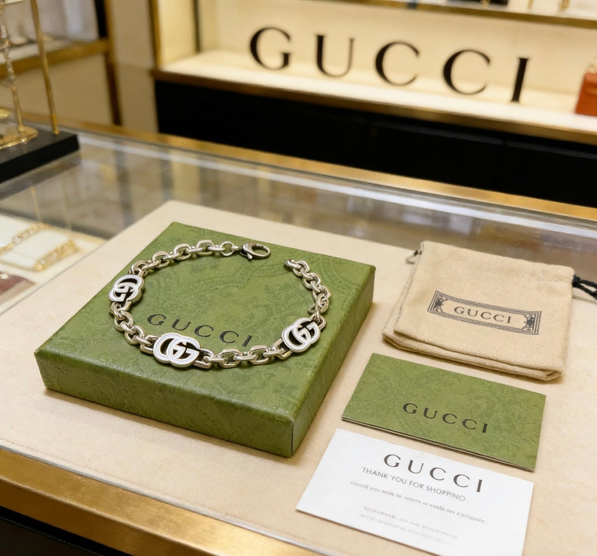 Martin Graham bracelet in polished metal-tone – close-up detail