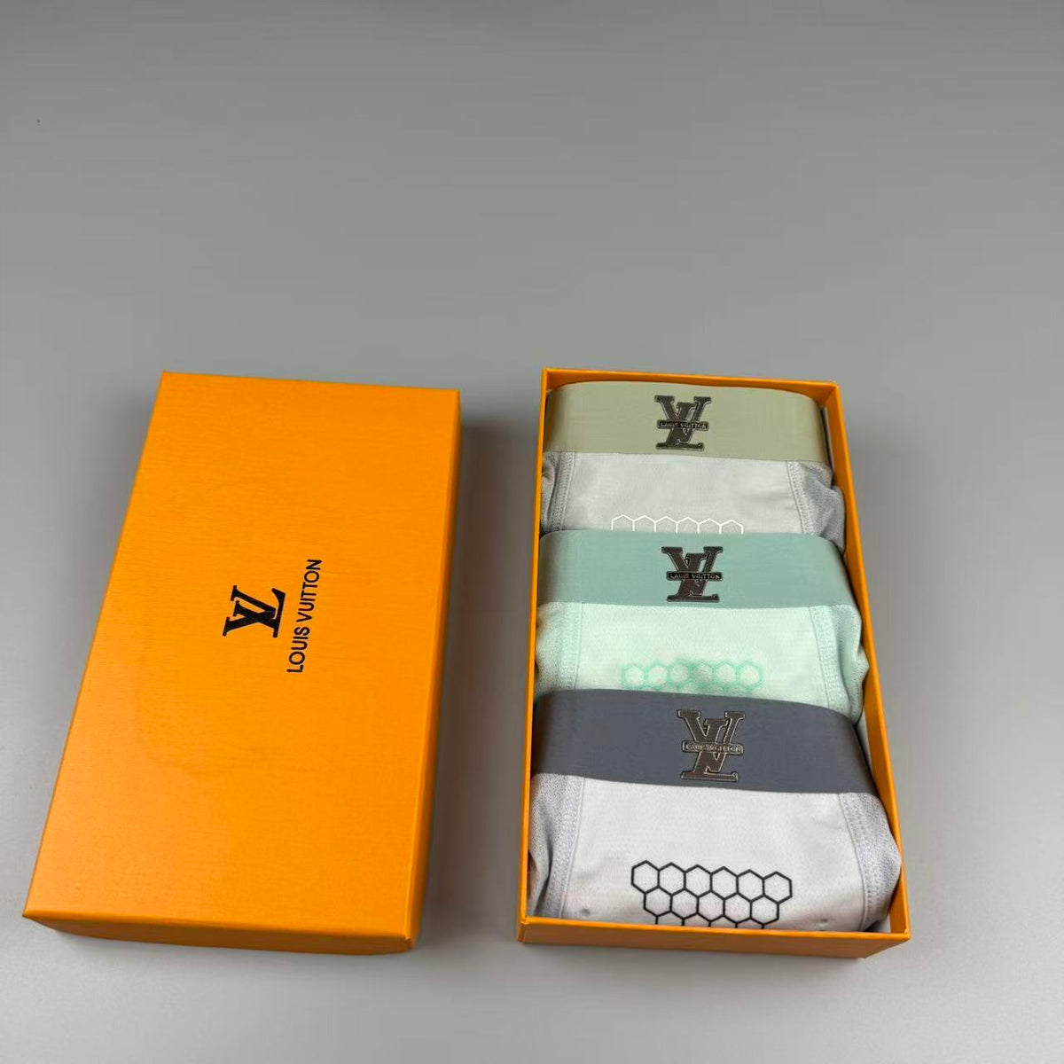 Louis Vuitton Mulberry silk Seamless-Cut Men's Boxer Briefs - 3-Piece Box