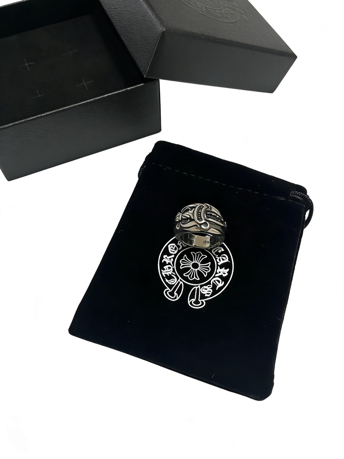 Martin Graham ring in polished metal-tone – close-up detail