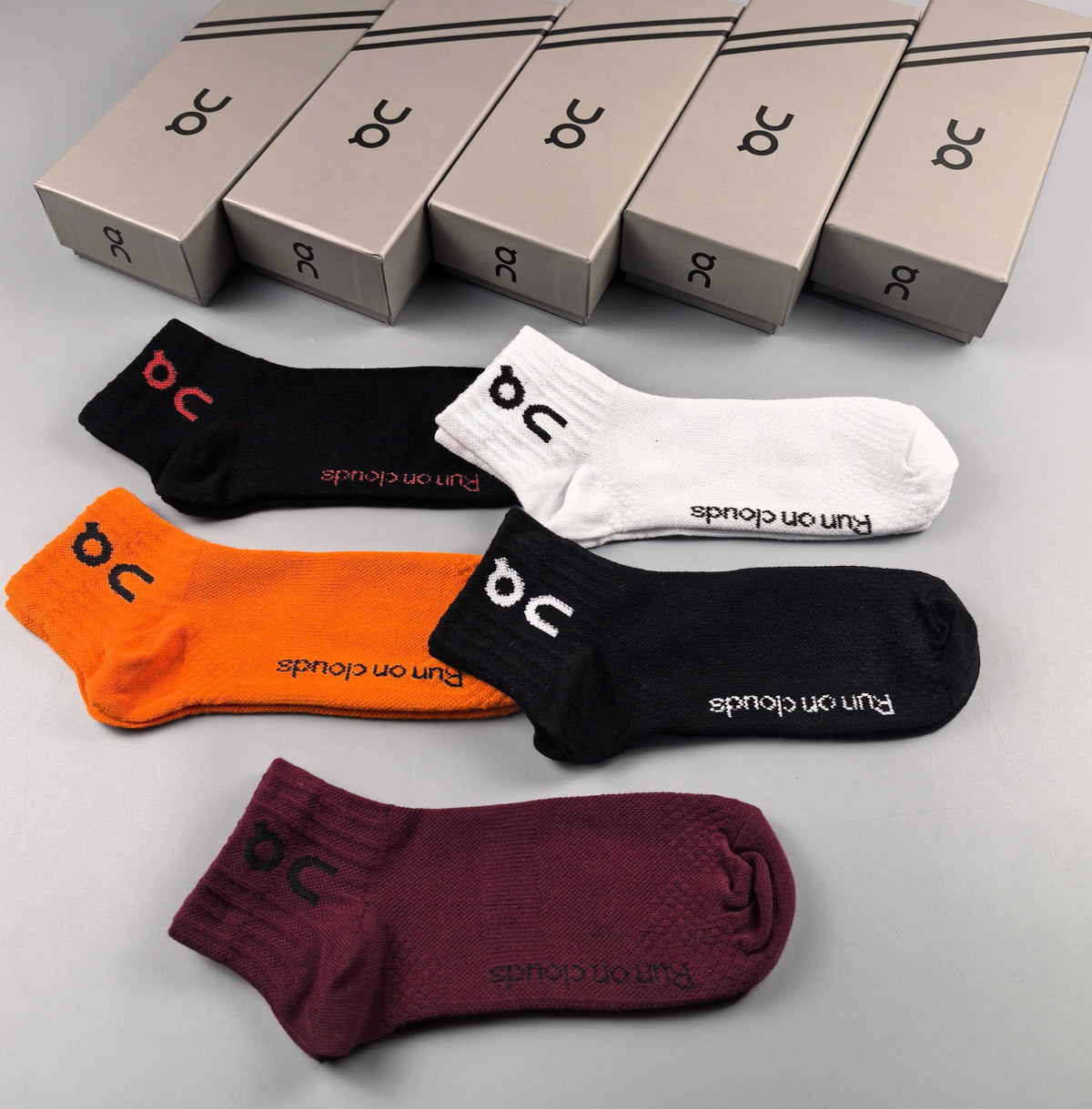 On Cloud-Inspired Bright Mix Ankle Socks - Box of 5 Pairs