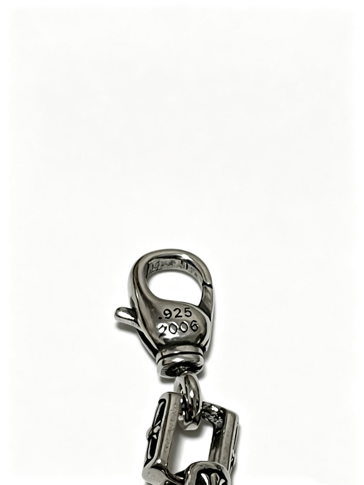 Martin Graham bracelet in polished metal-tone – close-up detail