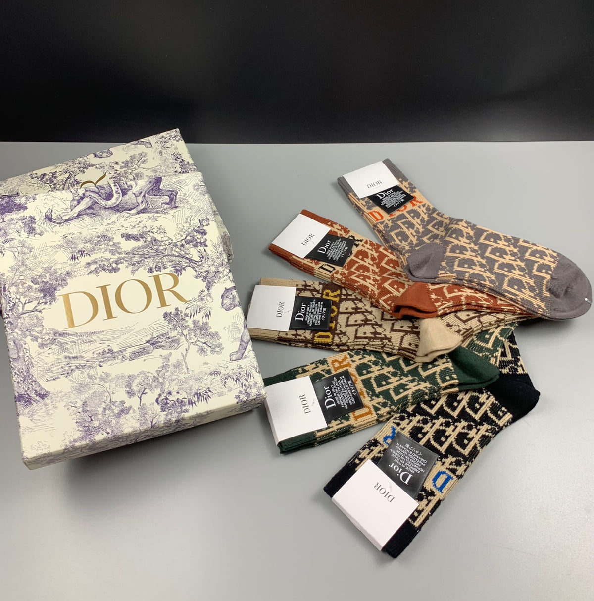 Dior Graphic Apparel - 5-Piece Box