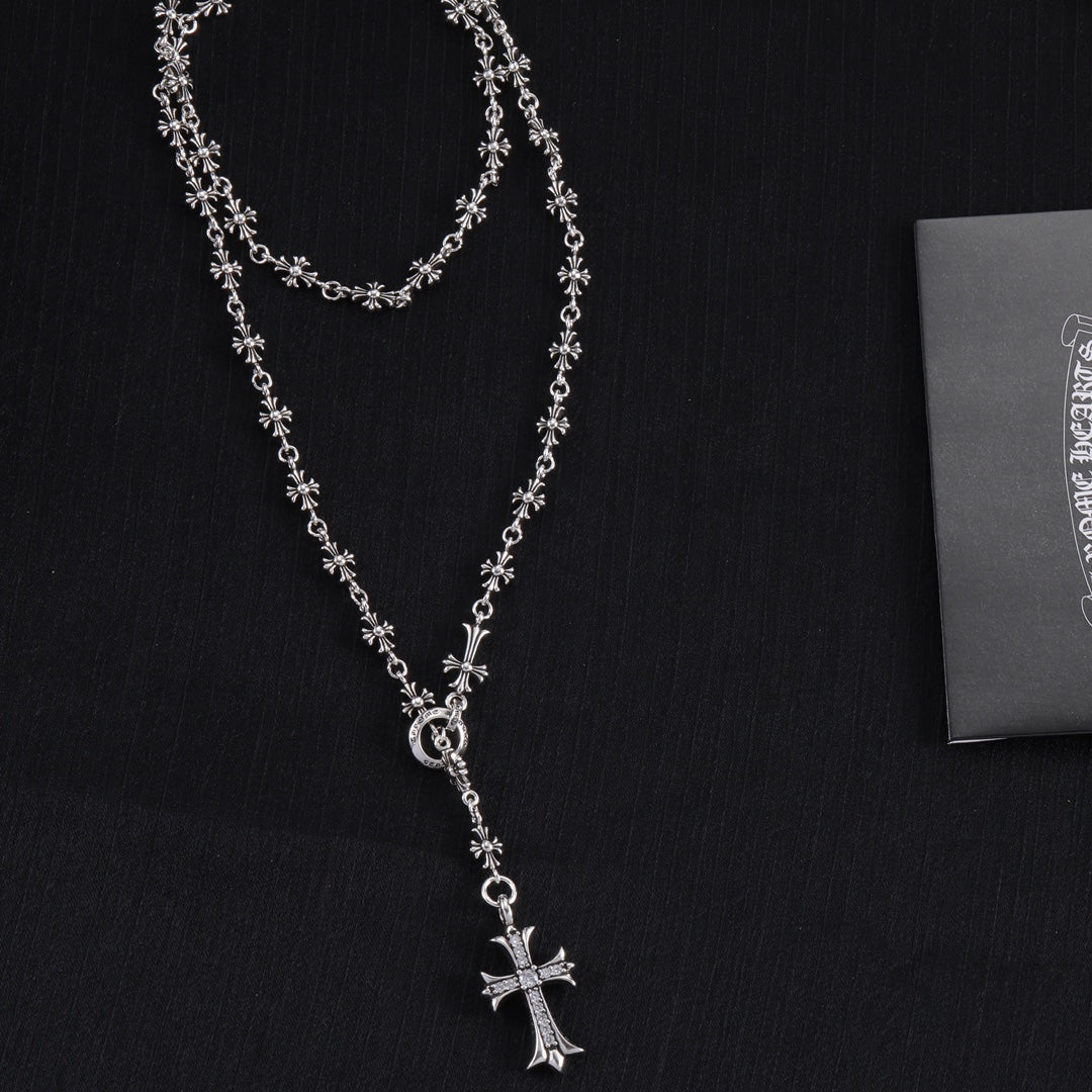 Martin Graham pendant necklace in polished metal-tone – close-up detail