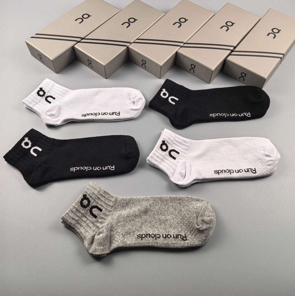 On Cloud-Inspired Monochrome Ankle Socks - Box of 5 Pairs