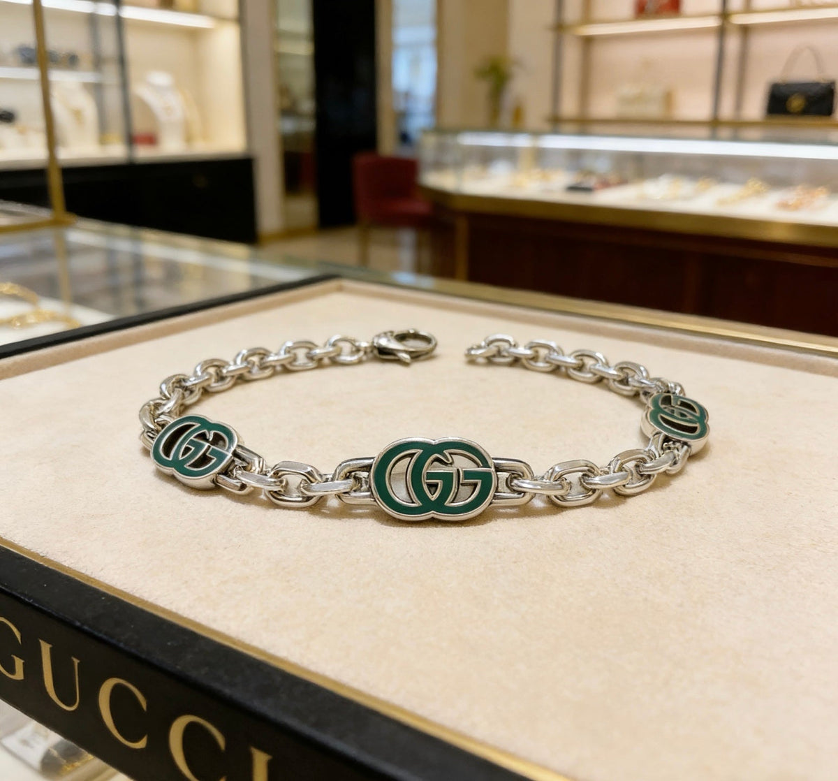 Martin Graham bracelet in polished metal-tone – close-up detail
