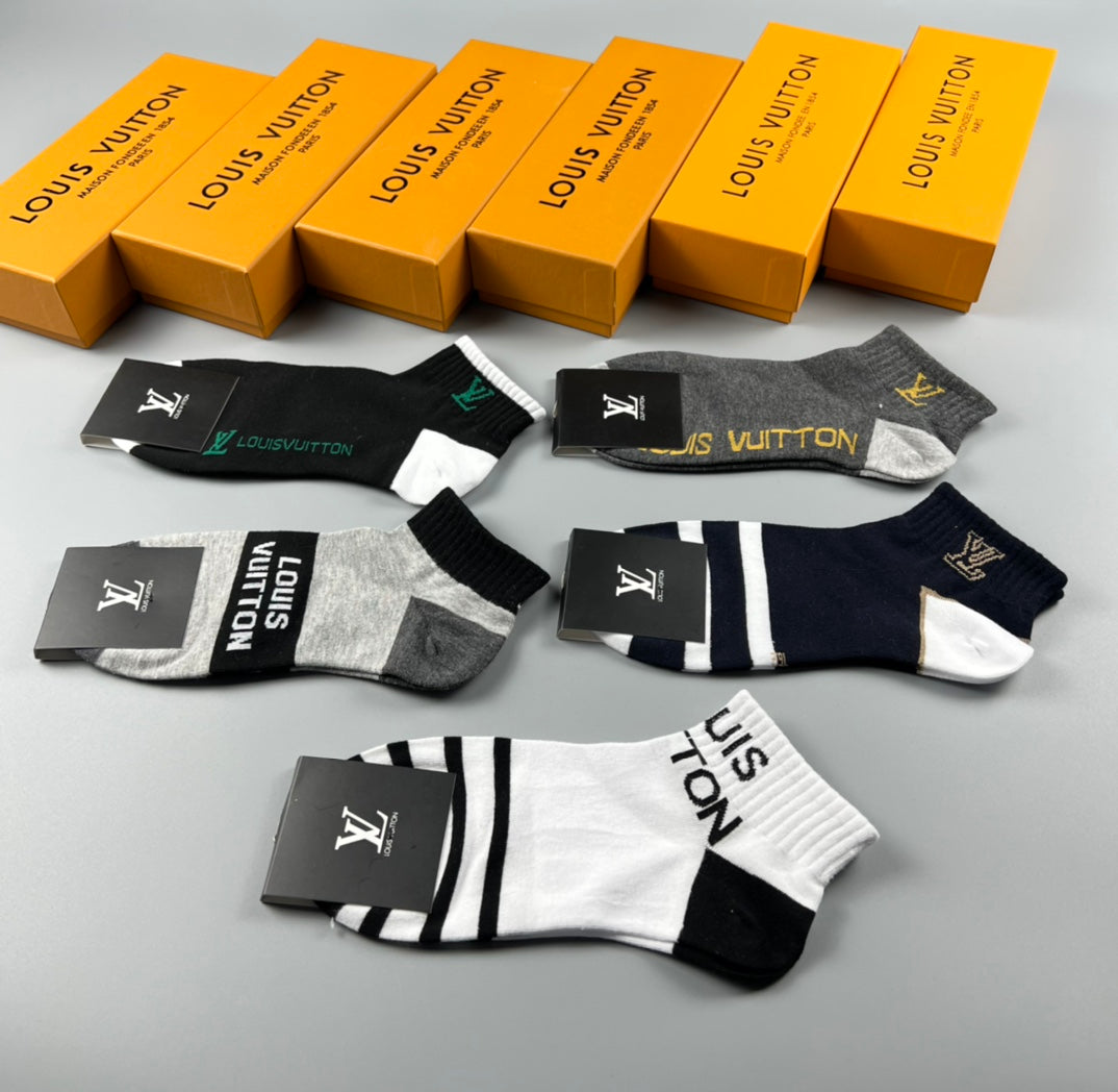 Louis Vuitton Mixed Wordmark And Initial Ankle Socks