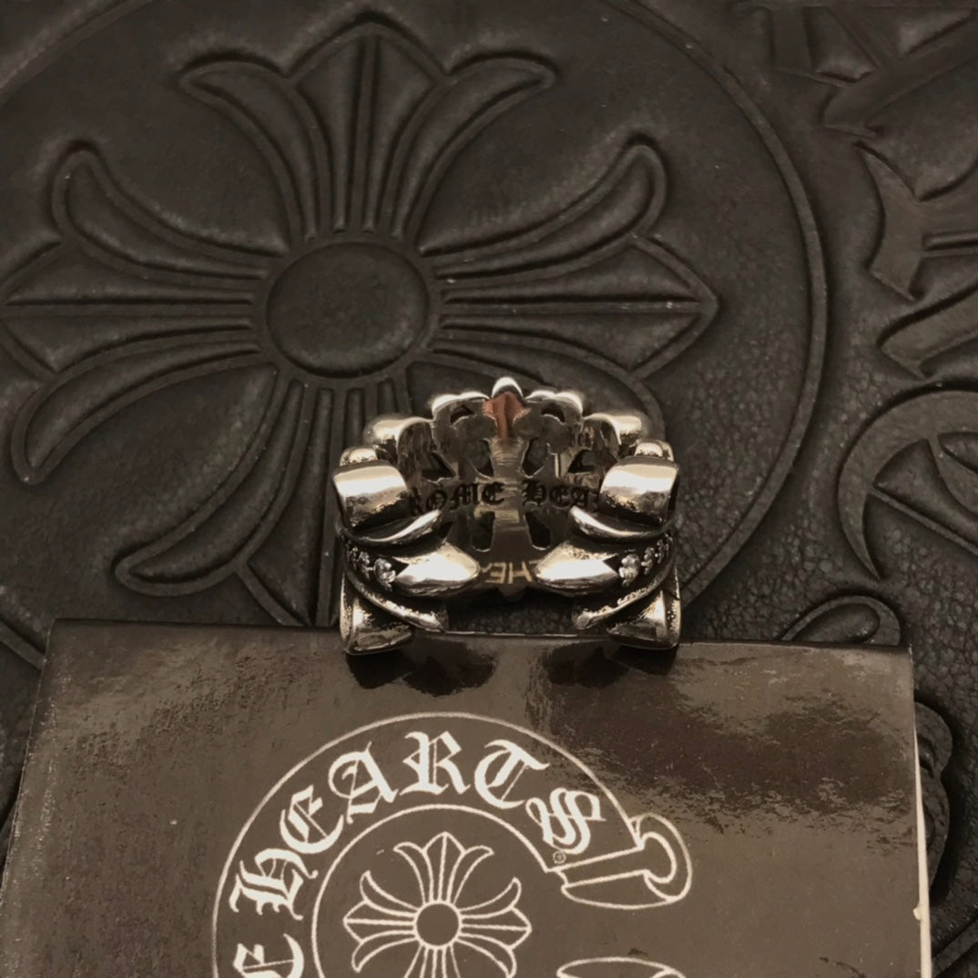 Martin Graham ring in polished metal-tone – close-up detail