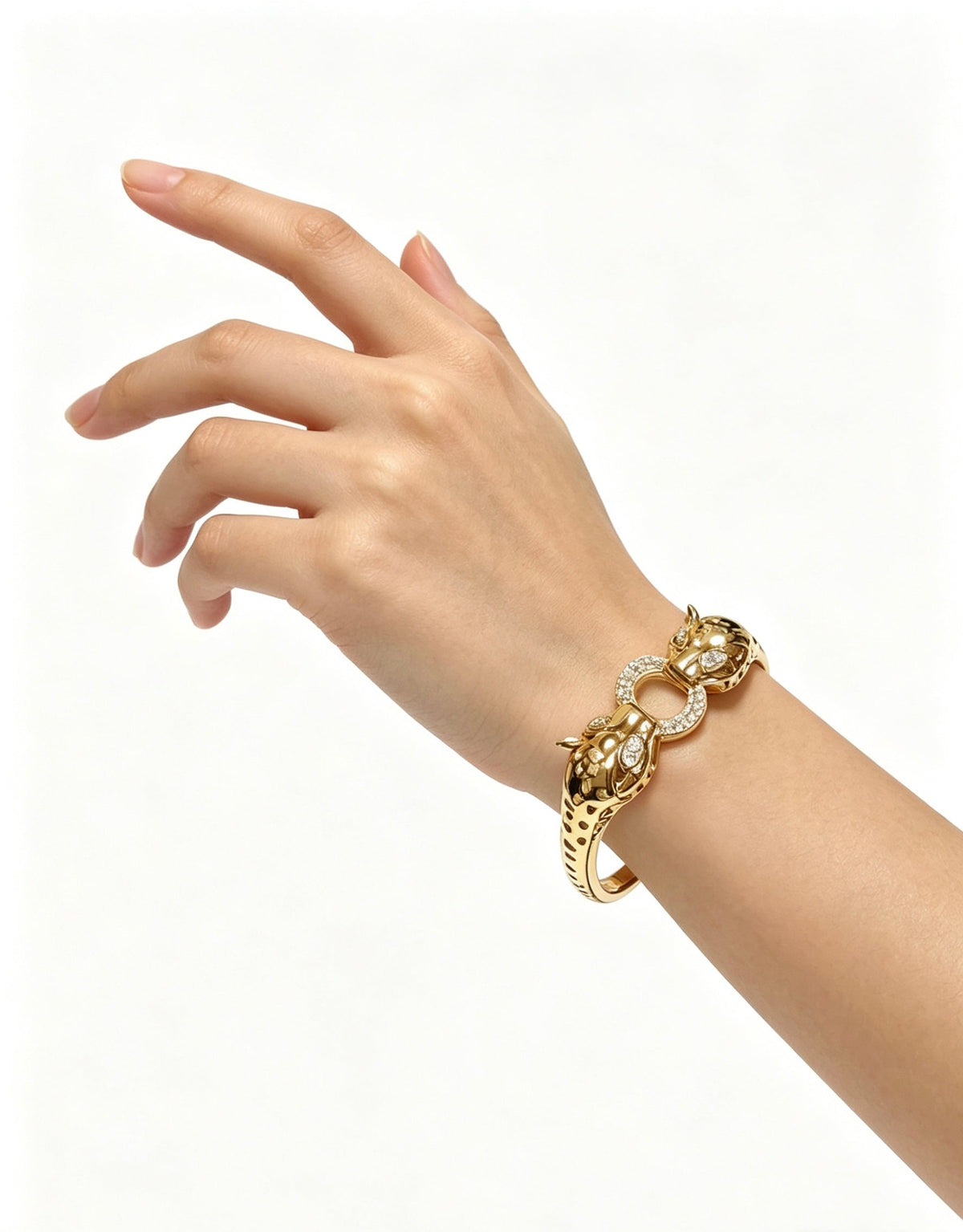 Martin Graham bracelet in polished metal-tone – close-up detail