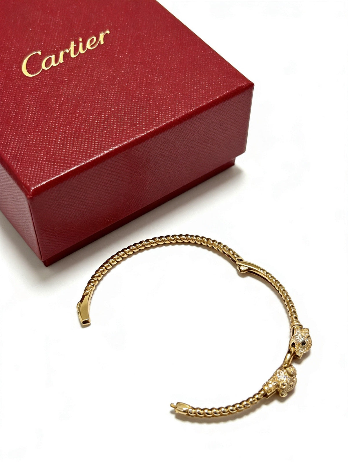 Martin Graham bracelet in polished metal-tone – close-up detail